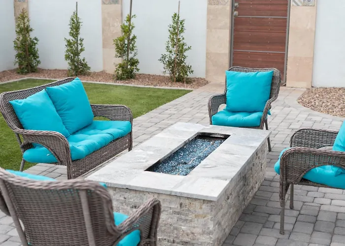 Closest Walk To Old Town, Entertainment District Scottsdale